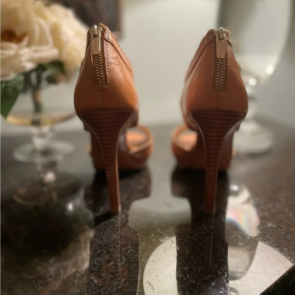 COACH Wexwood Tan Stiletto Heels Open Toe Sandals Size 8.5 - Picture 2 of 8